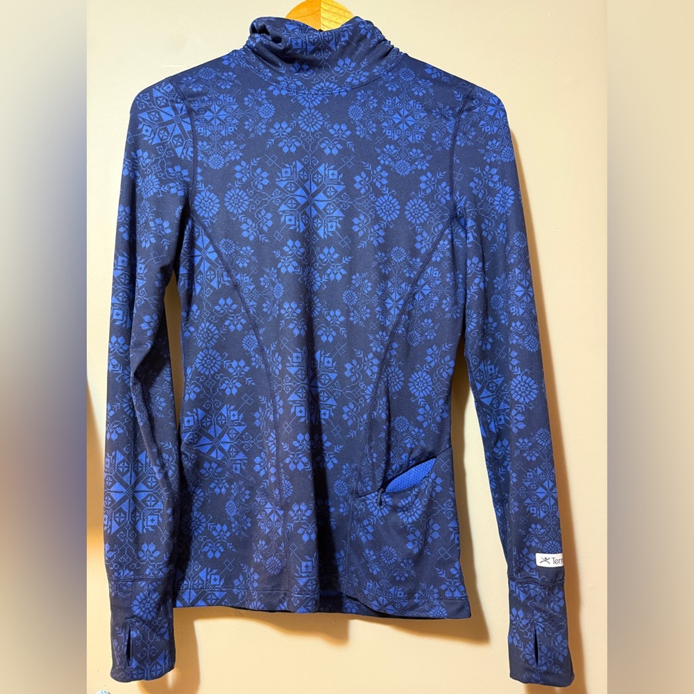Terramar Women’s Cloud Nine Turtleneck Long Sleeve Blue Base Layer size Small